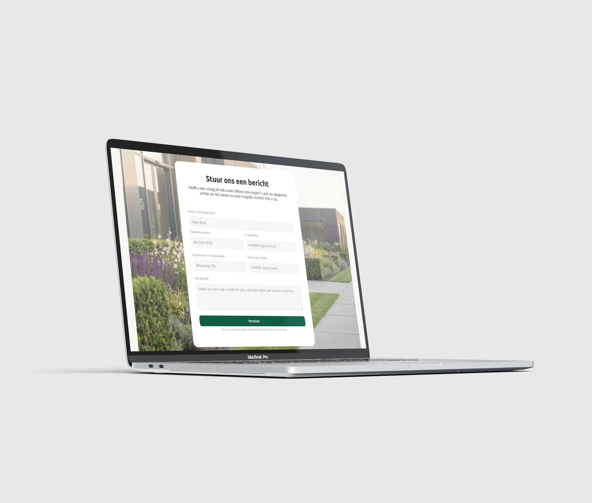 De contactpagina biedt drie manieren om contact op te nemen: bellen, WhatsApp of formulier.
